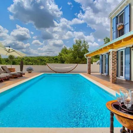 Ferienhaus Mek Zadar
