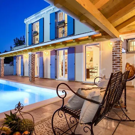 Mek Ferienhaus Zadar