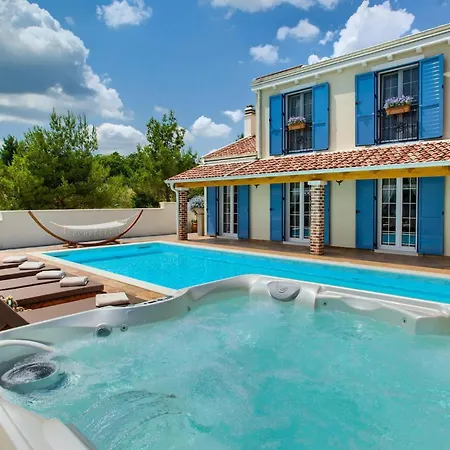 Ferienhaus Mek Zadar