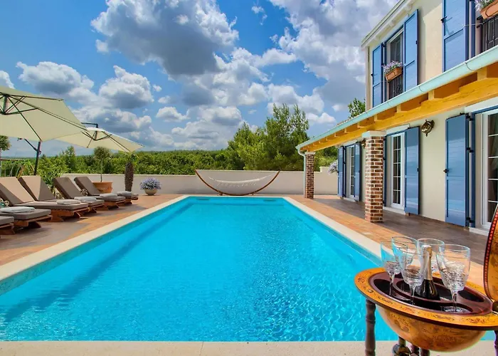 Дом отдыха Mek Задар